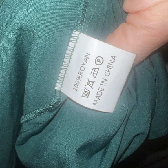 Green flowy dress size small - Picture 3 of 3